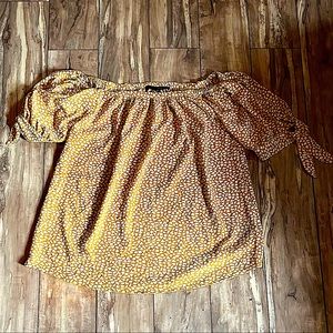 Perfect condition. Cute summer top